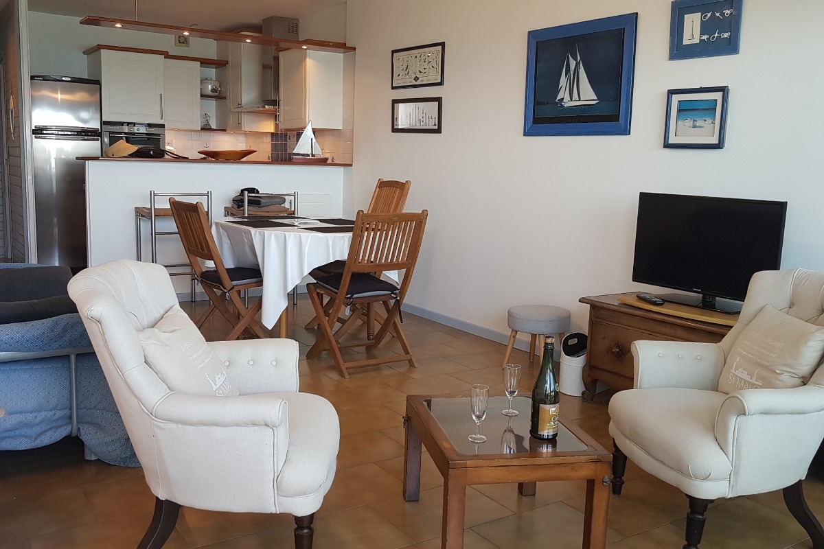 L'espace salon de la pièce de vie avec vue sur mer - Location de vacances - Saint-Malo