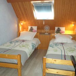 Chambre 2 lits 90X190 - Location de vacances - Dinard