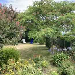 Jardin et terrasse vu de L'Est - Location de vacances - Dinard