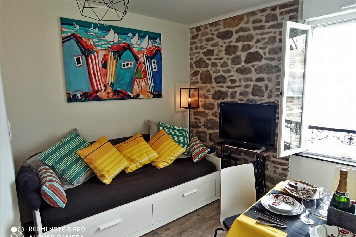 Couchage confort d'appoint pour une 3e personne dans le salon-séjour vue mer.  - Location de vacances - Saint-Malo