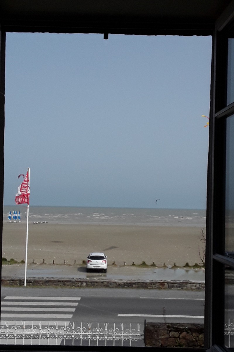 Vue sur la baie du Mont-Saint-Michel depuis une chambre au 1 étage.  - Location de vacances - Hirel