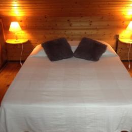 Chambre en mezzanine avec lit double - Location de vacances - Les Adrets