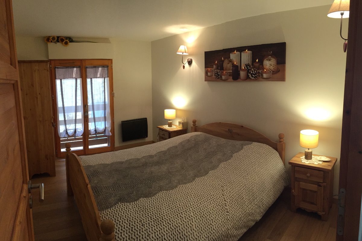 Chambre lit 160/200 - Location de vacances - Le Bourg-d'Oisans