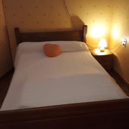 La chambre avec lit bébé - Location de vacances - Mignovillard