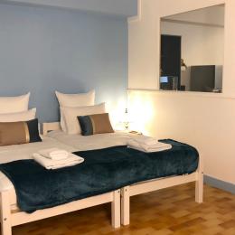 Chambre avec deux lit de 90 cm - Location de vacances - Lons-le-Saunier