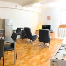 Panoramique cuisine/séjour/salon - Location de vacances - Lons-le-Saunier