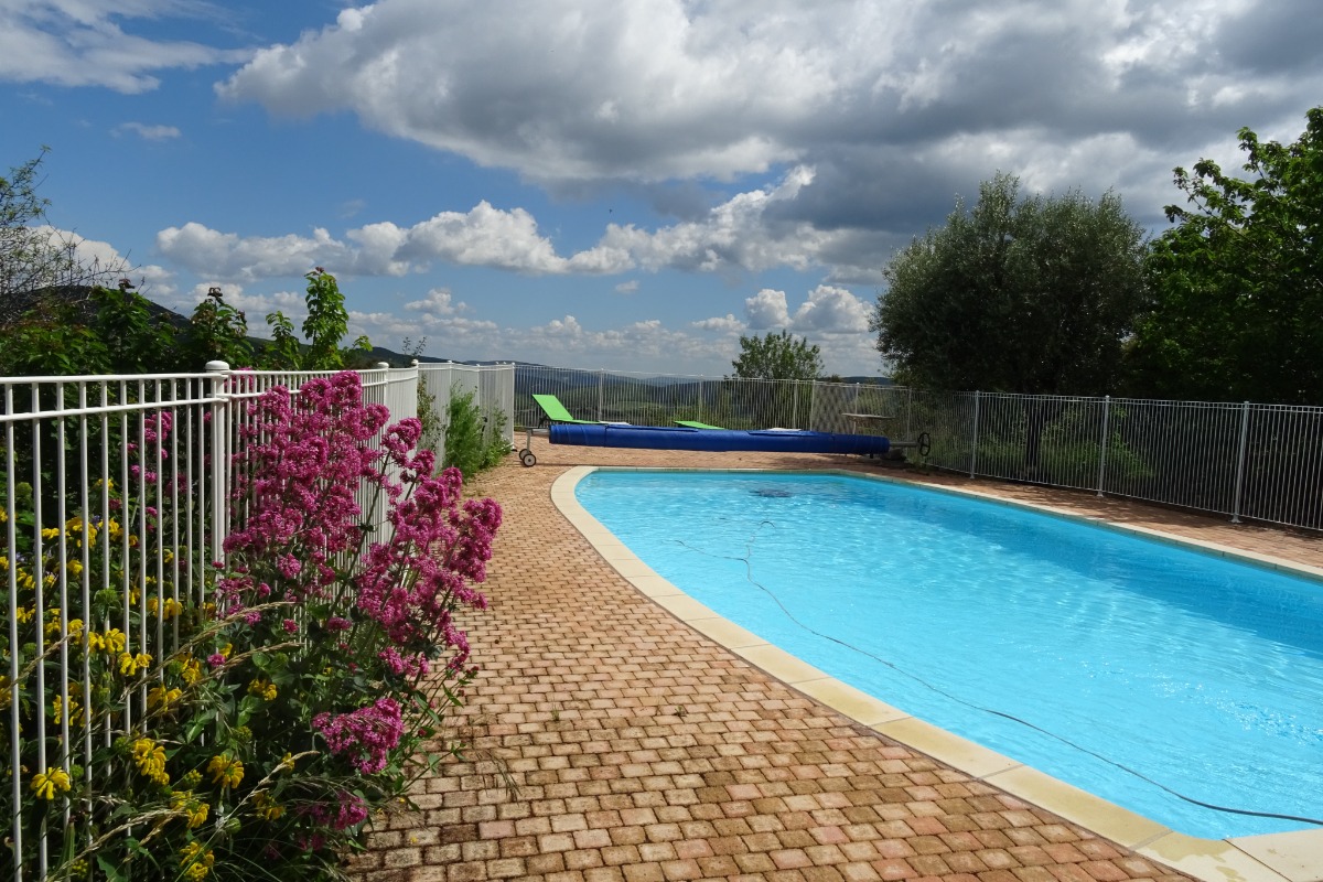 Piscine - Location de vacances - La Rochegiron