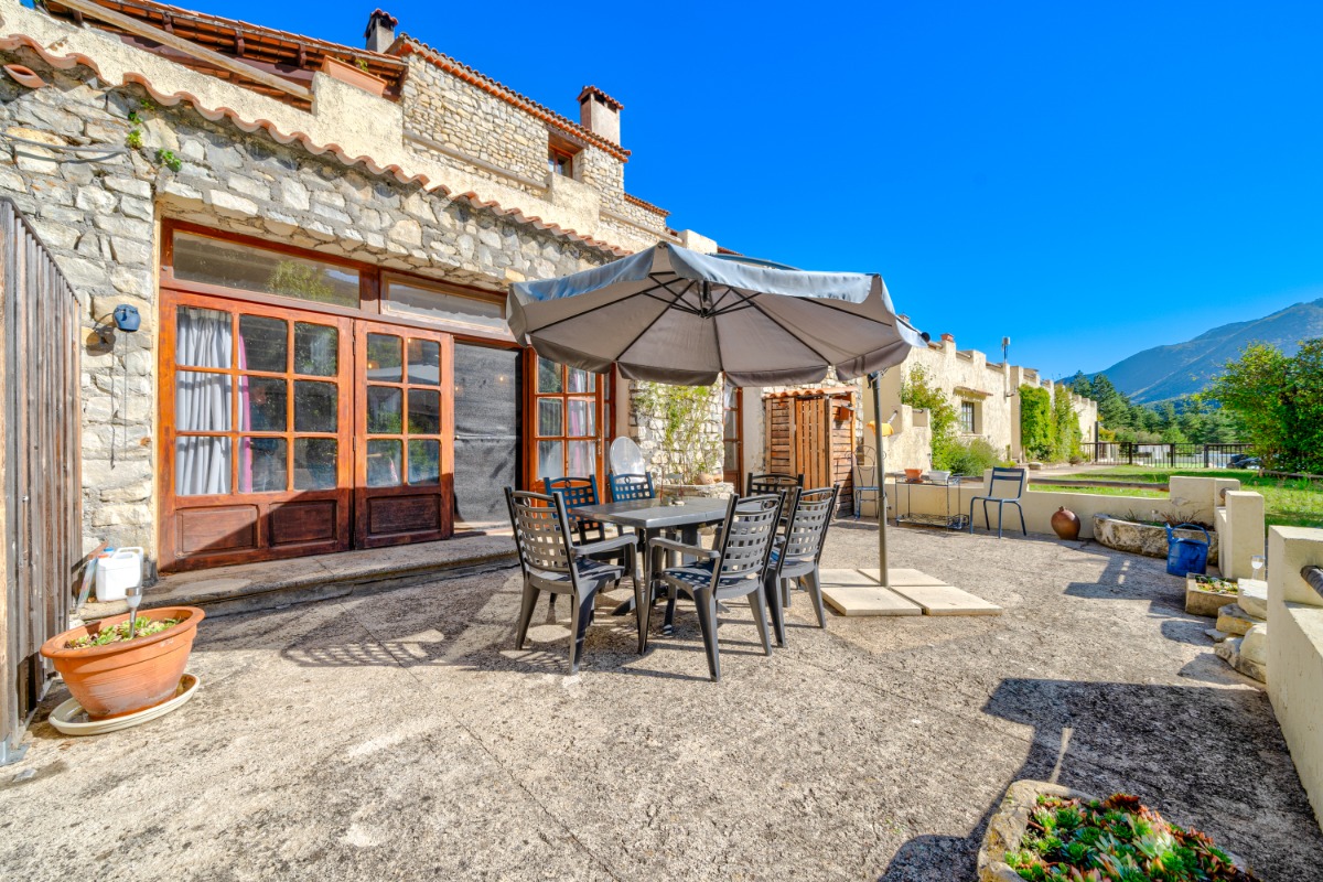 Gîte les Cougnas, terrasse exposée plein sud - Location de vacances - Val-de-Chalvagne