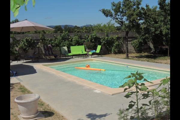 Chambres d'hôtes avec piscine dans le Parc naturel régional du Pilat - Piscine - Chambre d'hôtes - Lupé