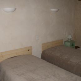 chambre 2 - Location de vacances - Saint-Même-le-Tenu