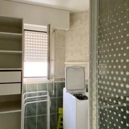 Salle de douche avec lave linge - Location de vacances - Pornichet