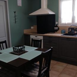 Cuisine fonctionnelle et tout équipée - Location de vacances - Casteljaloux