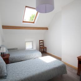 chambre (2 lits simples) - Location de vacances - Saint-Lô-d'Ourville