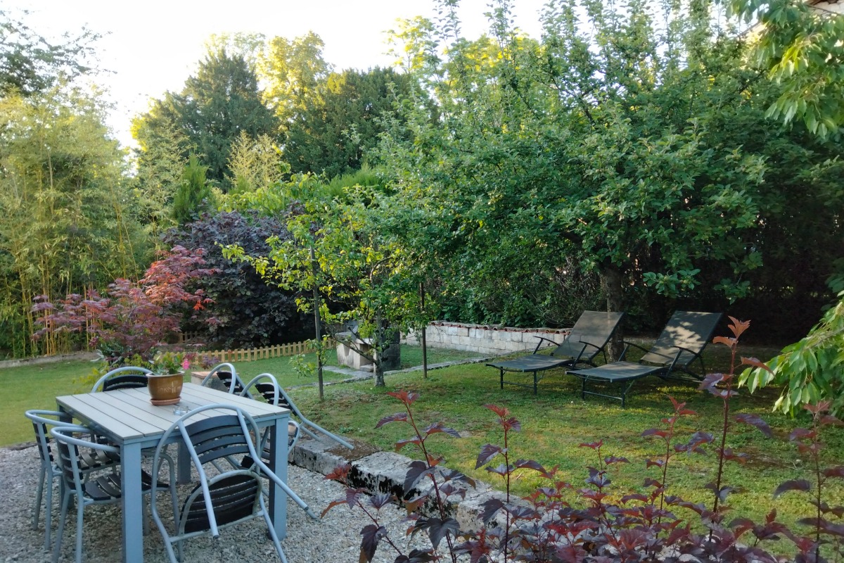 Terrasse/jardin - Chambre d'hôtes - Poissons