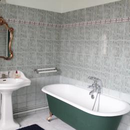 Salle de bains de la chambre Antoinette de Bourbon - Chambre d'hôtes - Joinville