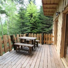 Terrasse Cabane Galilée - Les Cabanes du Lac de Pierre Percée - Chambre d'hôtes - Badonviller