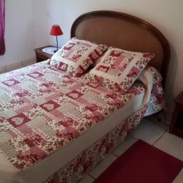 chambre lit double - Location de vacances - Baden