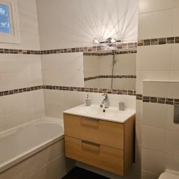 Salle de douche - Location de vacances - La Roche-Bernard