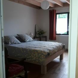 chambre avec lit double, rdc - Location de vacances - Inzinzac-Lochrist