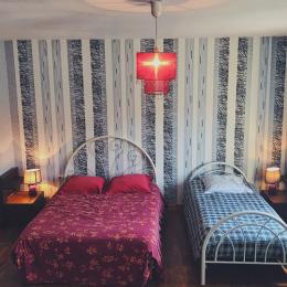 Chambre d'amis - lit double et lit simple - Location de vacances - Luttange