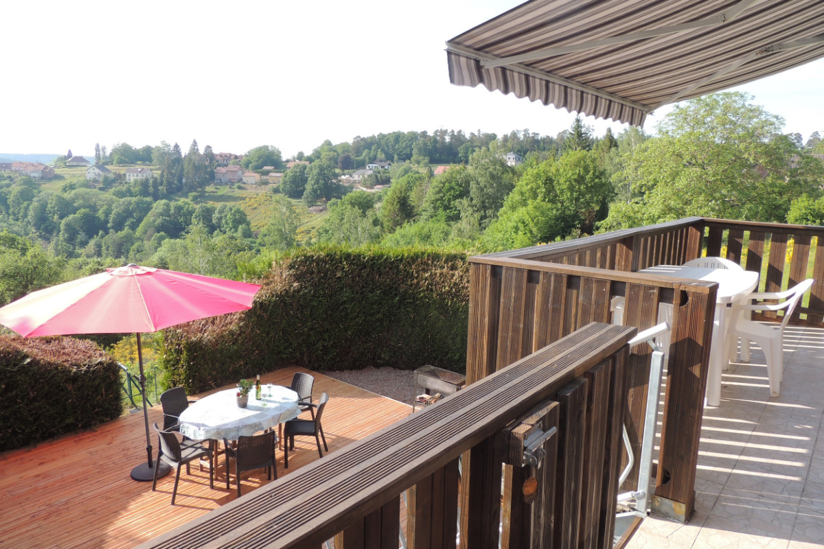 Vue du balcon et nouvelle terrasse bois - Location de vacances - Haselbourg