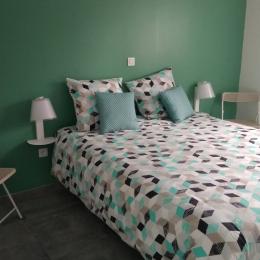 Chambre lit double - Location de vacances - Saint-Amand-les-Eaux