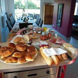 'petit' déjeuner - Chambre d'hôtes - Rang-du-Fliers