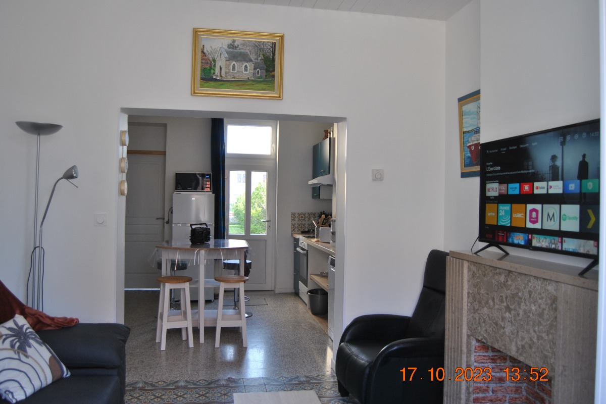 Salon ouvert sur la cuisine (Appartement L'entre 2 Caps) - Location de vacances - Rinxent
