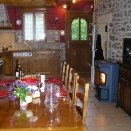 salle à manger - Location de vacances - Saint-Julien-Puy-Lavèze