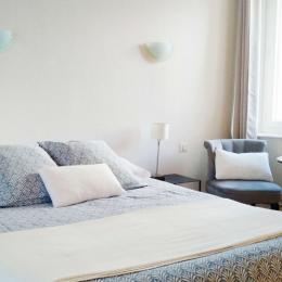 Chambre avec lit 180 - Location de vacances - Gimeaux