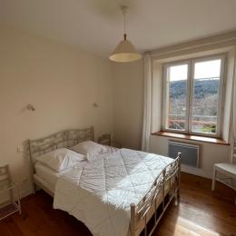 Chambre 1 - Location de vacances - Chambon-sur-Lac