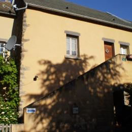 entrée du gîte - Location de vacances - Tourzel-Ronzières