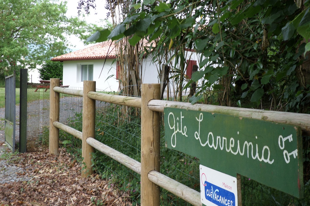 Gîte Larreinia-Saint Jean le Vieux  - Location de vacances - Saint-Jean-le-Vieux