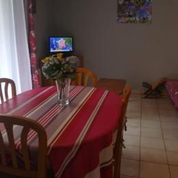 Le coin repas - Location de vacances - Luz-Saint-Sauveur