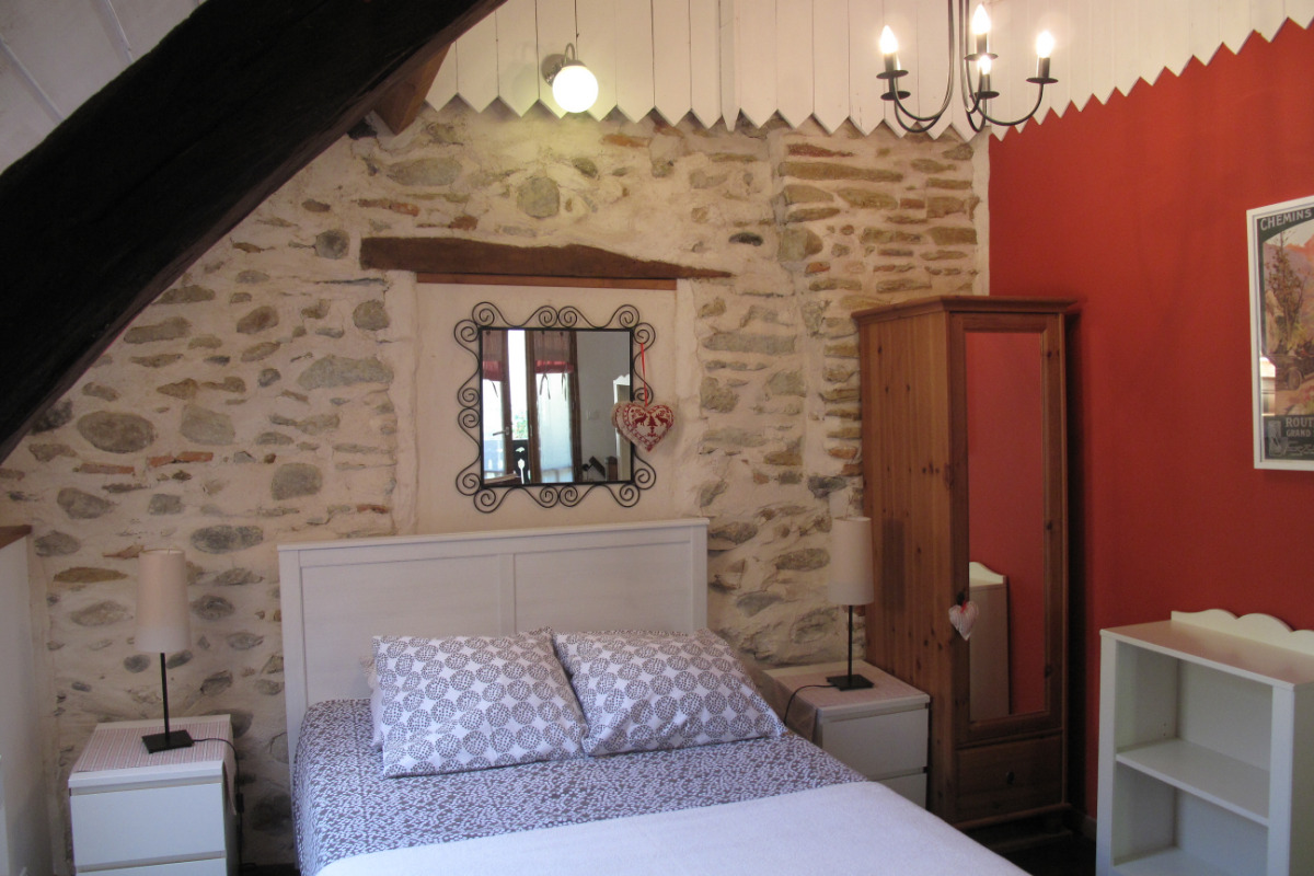 Lys des Pyrénées - A l'étage - Chambre - Location de vacances - Bagnères-de-Bigorre