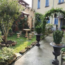 Entrée et jardin intérieur - Location de vacances - Lourdes