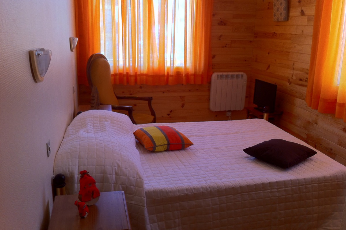 Chambre 1 : 11 m2 - Location de vacances - Font-Romeu-Odeillo-Via