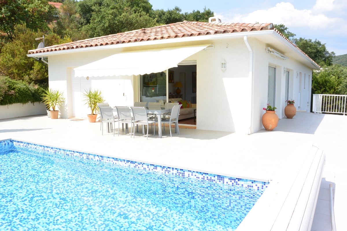 Maison avec terrasse/piscine - Location de vacances - Llauro
