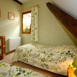 Chambre 2 lits 1 personne - Location de vacances - Bergheim