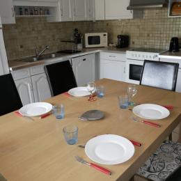 Grande cuisine équipée - Location de vacances - Cernay