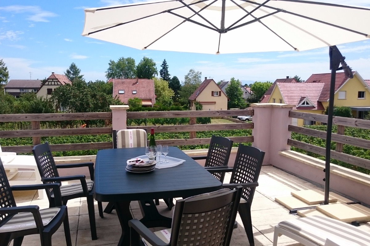 La terrasse privative. - Location de vacances - Wettolsheim