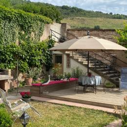 Le salon cuisine avec vue sur le vignoble - Location de vacances - Saint-Hippolyte
