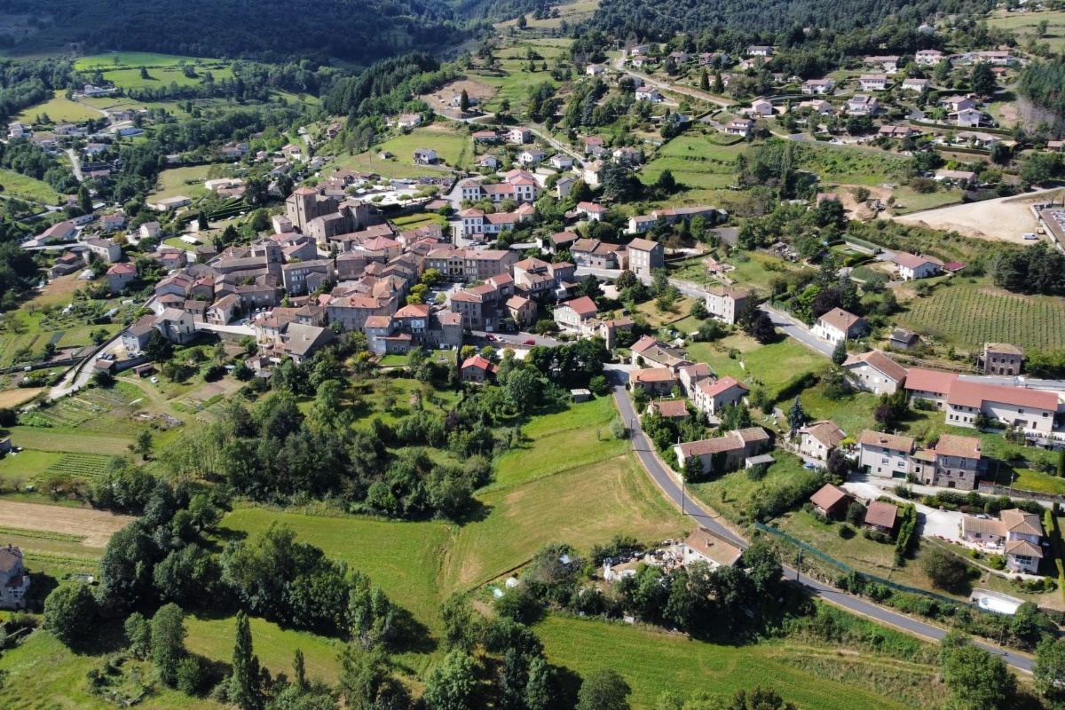 Vue aérienne de Desaignes - Location de vacances - Désaignes