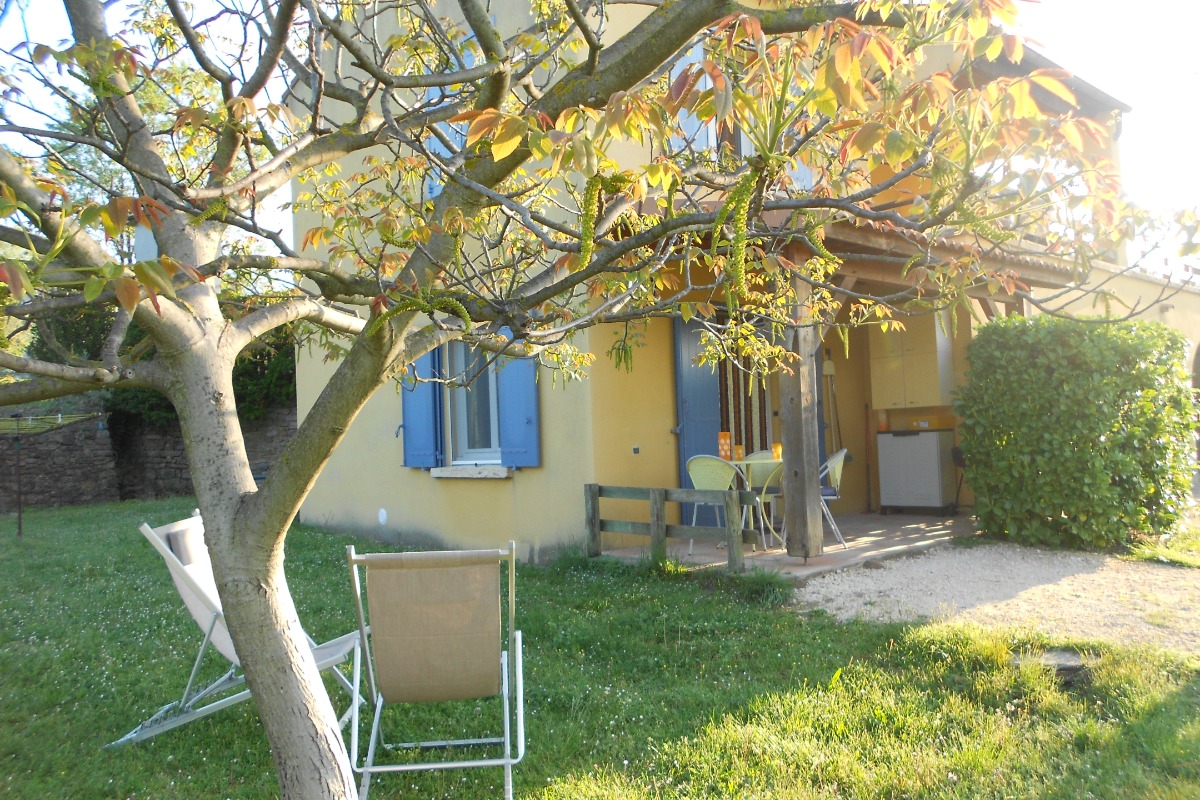 Coin terrasse et farniente - Location de vacances - Les Vans