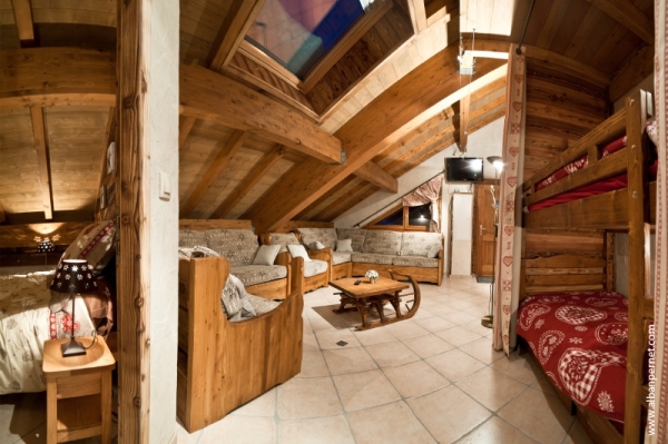 Ours 8 Appartement chaleureux grande capacité avec piscine à Albiez Montrond - Savoie  - Location de vacances - Albiez-Montrond