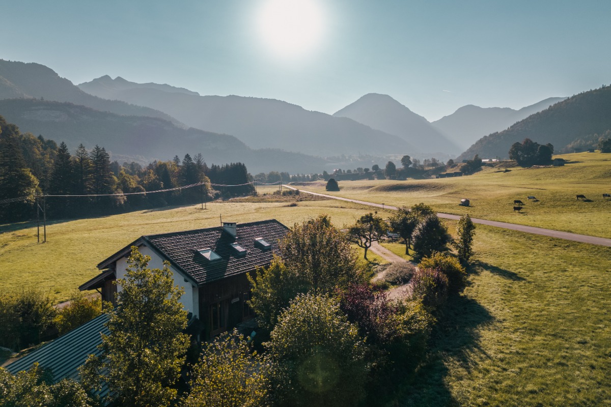 vue aérienne du Gite le Moulin Massif des Bauges - Location de vacances - La Compôte