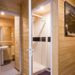 douche et wc cabinet de toilette du rdc - Location de vacances - Bourg-Saint-Maurice