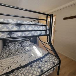 La chambre avec 3 couchages
 - Location de vacances - Saint-François-Longchamp