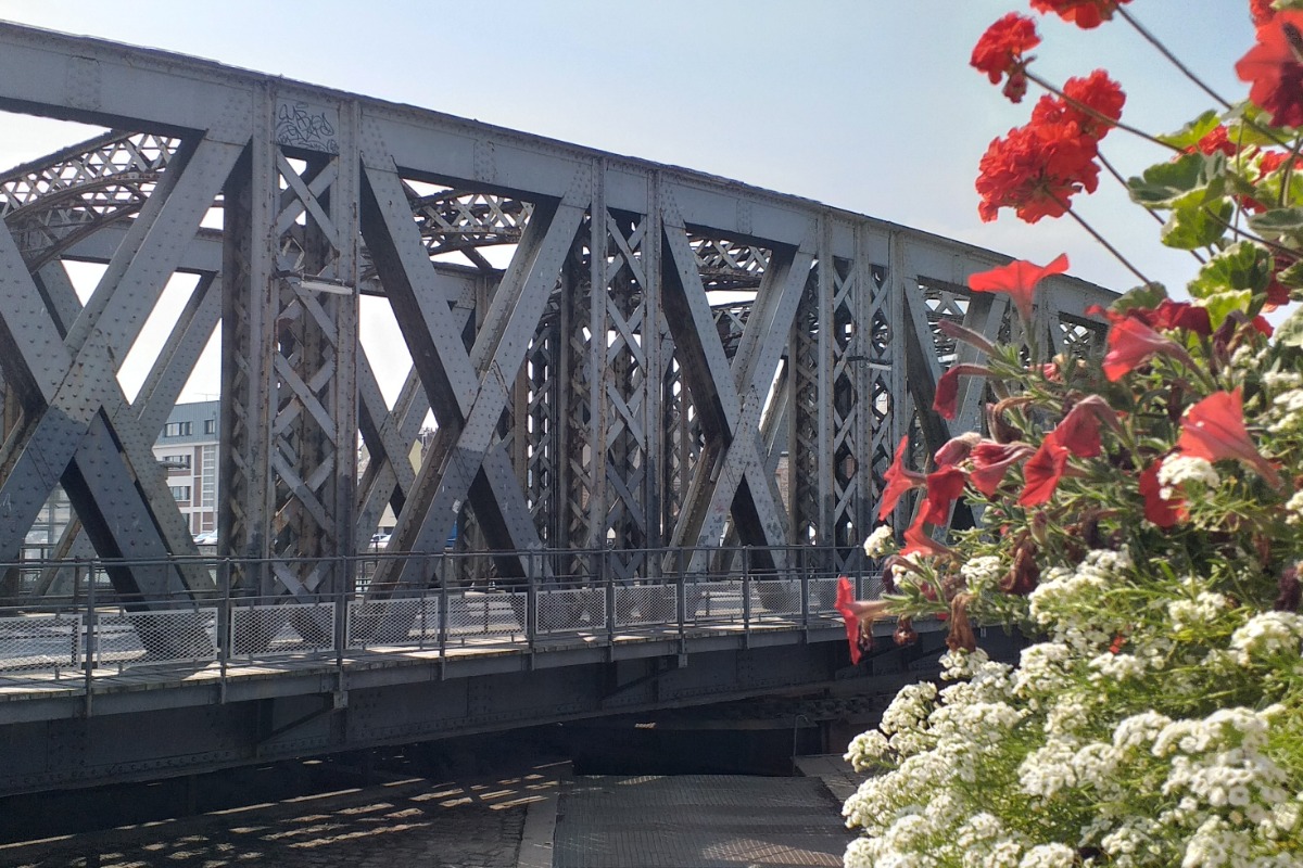 Vue du pont tournant Colbert, du XIXè siècle et dernier pont tournant à bascule en Europe - Location de vacances - Dieppe
