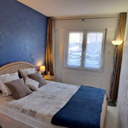 chambre avec un lit de 160 - Location de vacances - Fort-Mahon-Plage